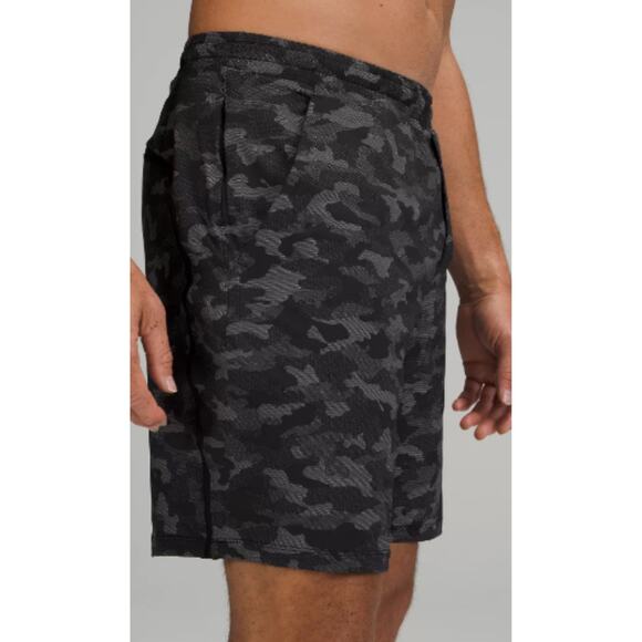 Lululemon Men's Pace Breaker Lined Short 9" 2022 Version L Black Gray Athleisure - Picture 11 of 11
